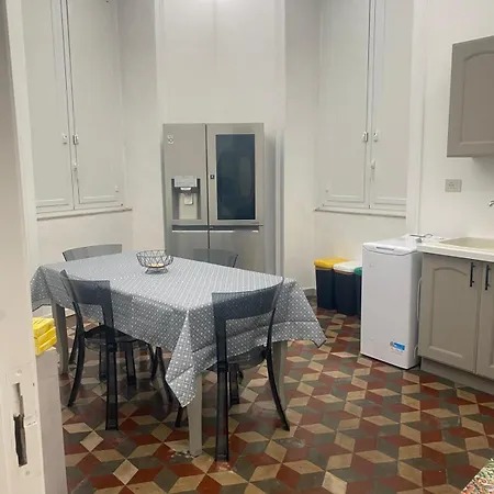 Oasi Quarto em Acomodações Particulares Catânia
